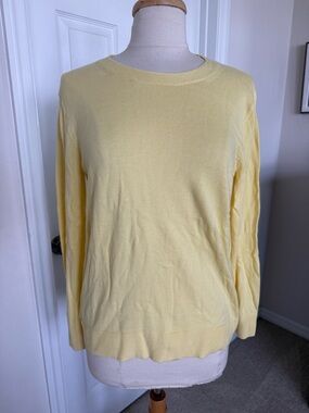 Banana Republic Pale Yellow Crewneck Sweater